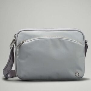 Lululemon City Adventurer 2.5L Crossbody Bag in Silver Drop...Like New